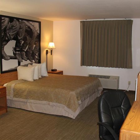 Homestead Inn And Suites Hardin Екстер'єр фото