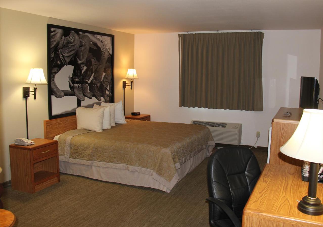 Homestead Inn And Suites Hardin Екстер'єр фото