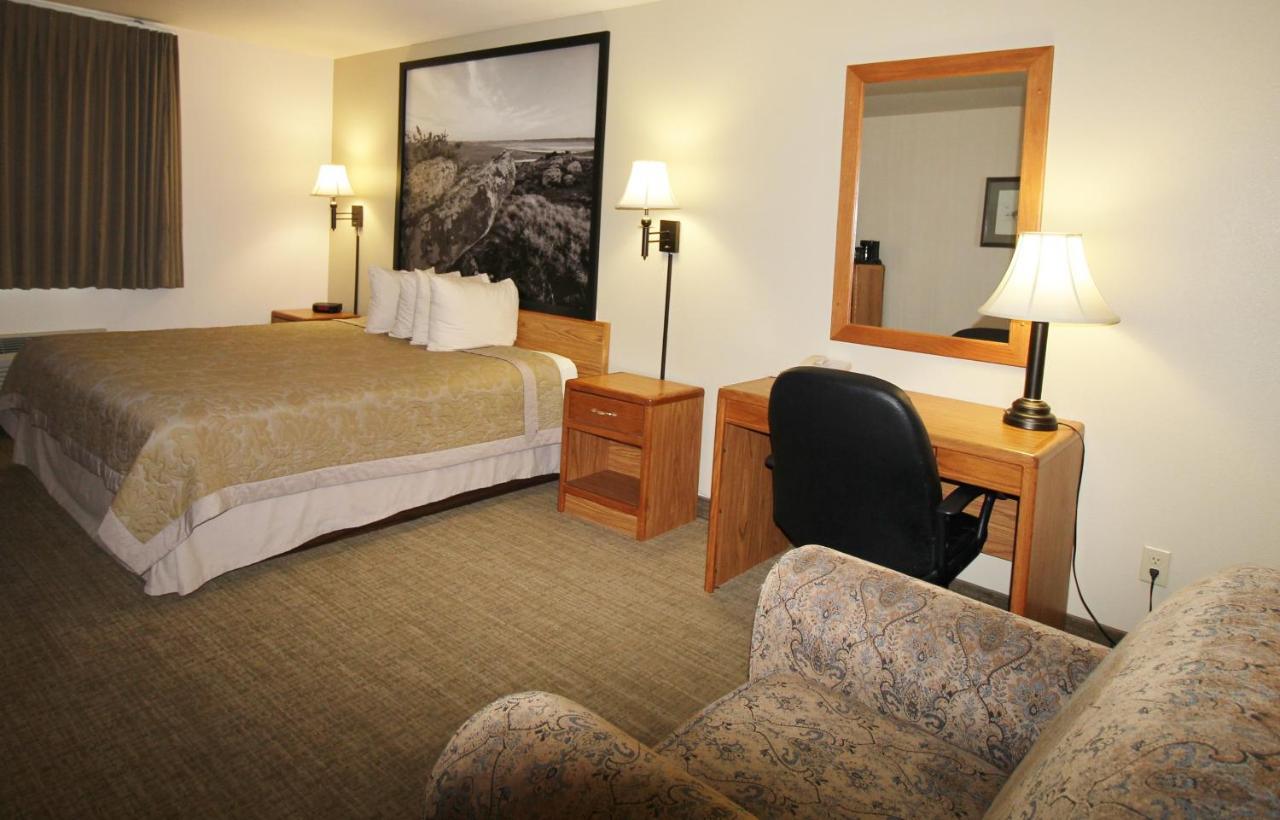 Homestead Inn And Suites Hardin Екстер'єр фото