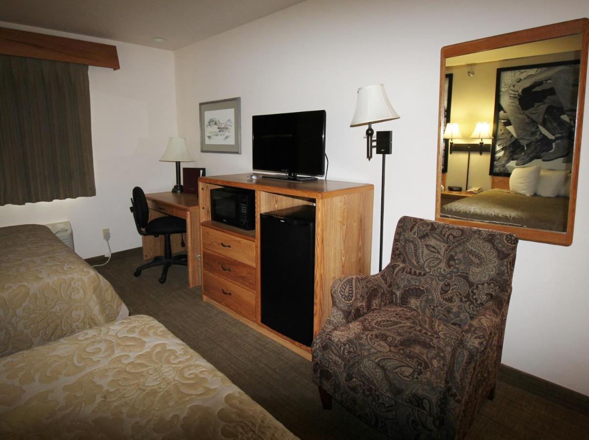 Homestead Inn And Suites Hardin Екстер'єр фото