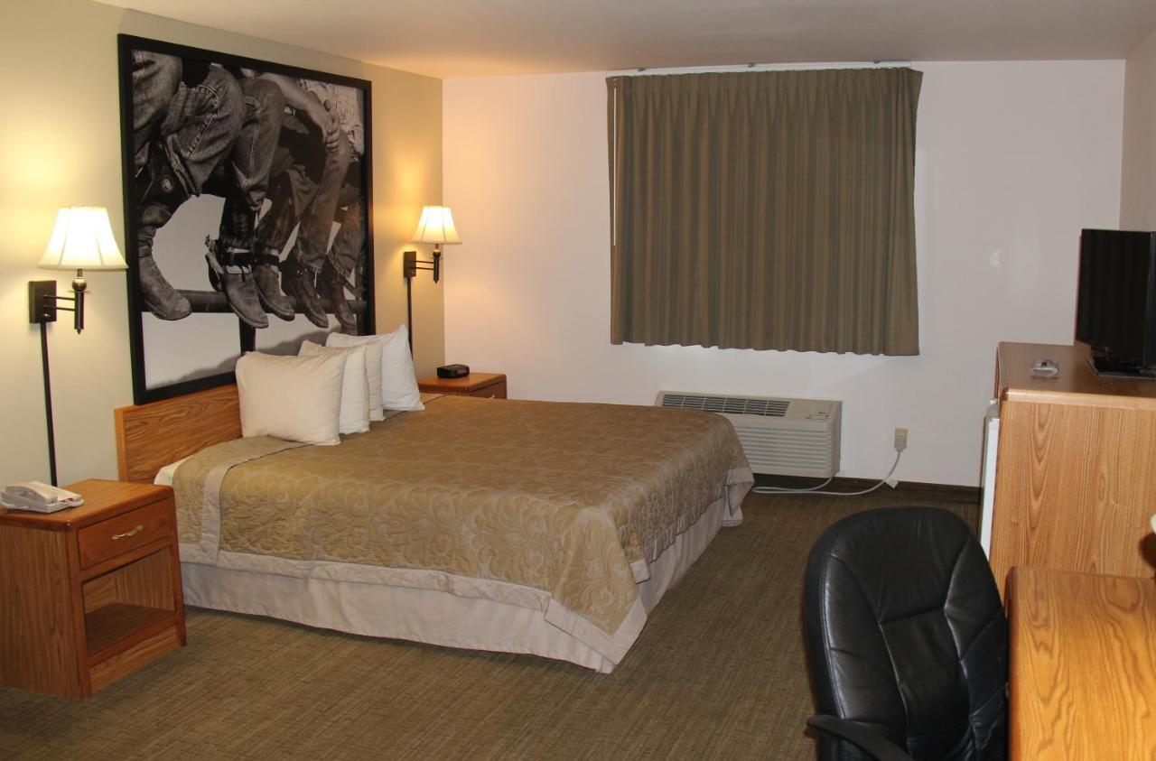 Homestead Inn And Suites Hardin Екстер'єр фото