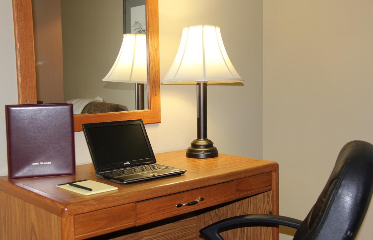 Homestead Inn And Suites Hardin Екстер'єр фото