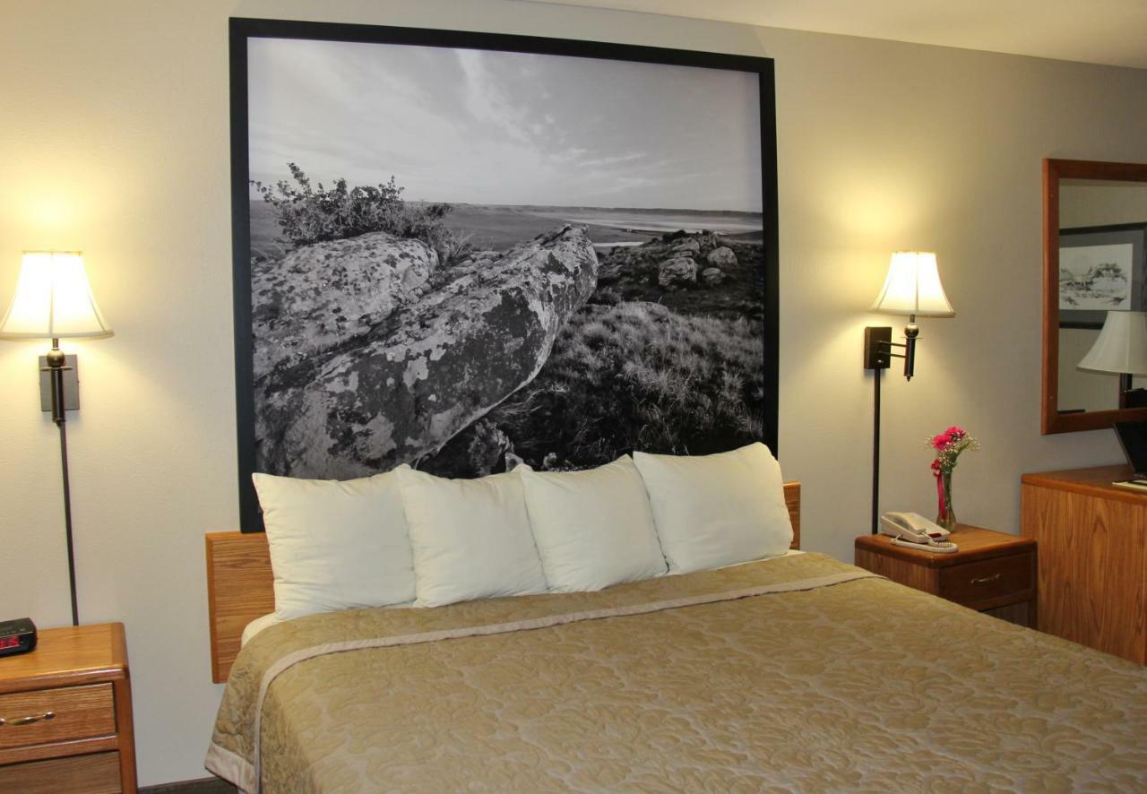 Homestead Inn And Suites Hardin Екстер'єр фото