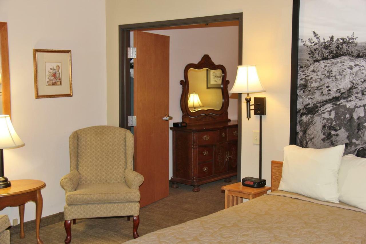 Homestead Inn And Suites Hardin Екстер'єр фото